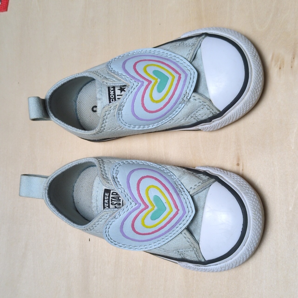 Toddler Converse Happy Hearts Easy-On Low-Top Toddler Size 5